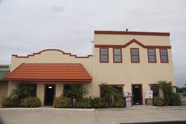 1st image of 2032 Orchid Ave