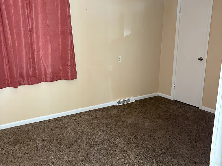 101 Carter Dr — Photo 6
