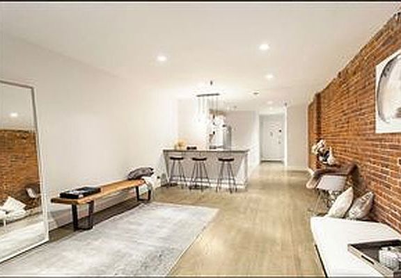 2nd image of 66 Pearl St APT 206