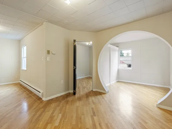 409 N Yakima Ave APT 3, Tacoma, WA 98403