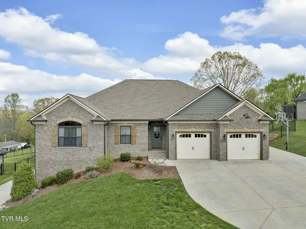 1073 Panoramic Vis, Johnson City, TN 37615