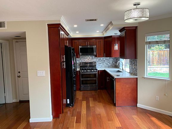5th image of 1526 Greensboro Ct