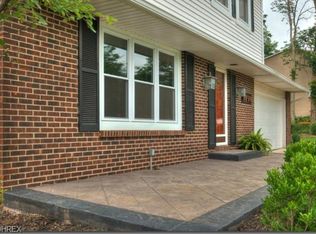 3235 Dales Ct, North Royalton, OH 44133
