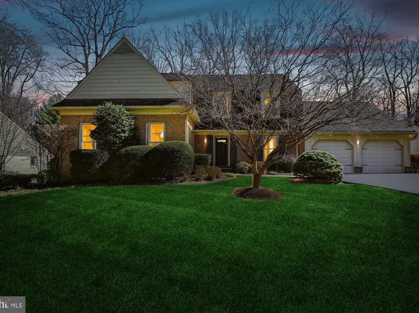 6606 Struttmann Ln, Rockville, MD 20852