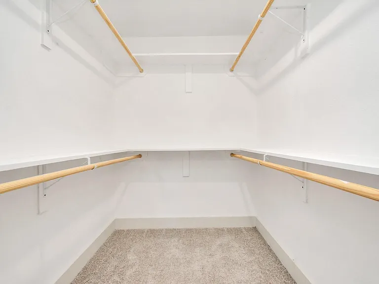 1501 Maiden Ln — Photo 21