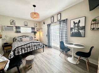1612 E Side Dr APT F, Austin, TX 78704