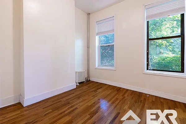 Rented by EXR | media 11
