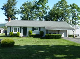 554 Tuscarora Park Rd, Barnesville, PA 18214