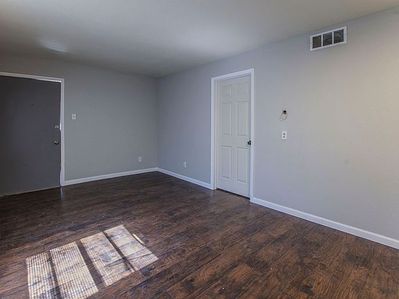 4th image of 404 E Craven Ave #600-205