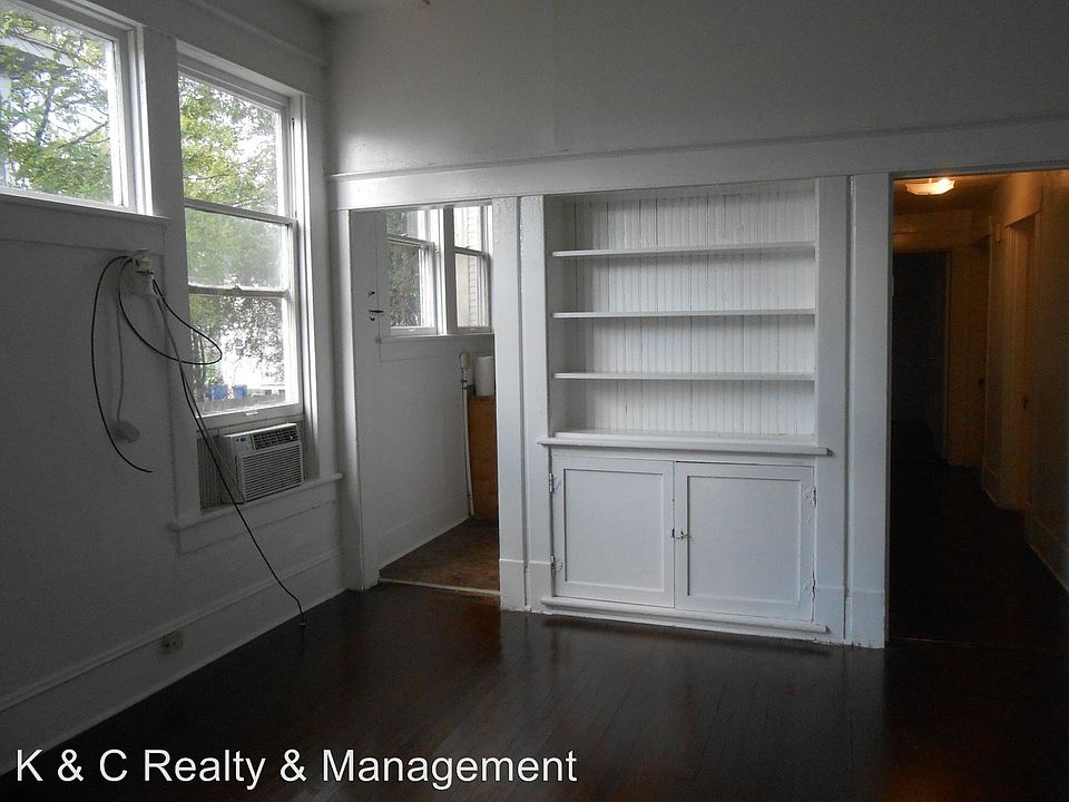 1st image of 1130 Dalzell St