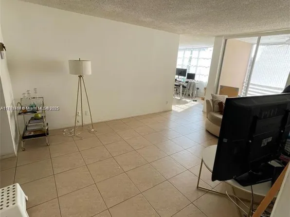 9460 Live Oak Pl APT 309, Fort Lauderdale, FL 33324
