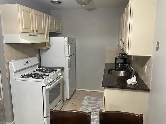 2nd image of 38262 Fairway Ct