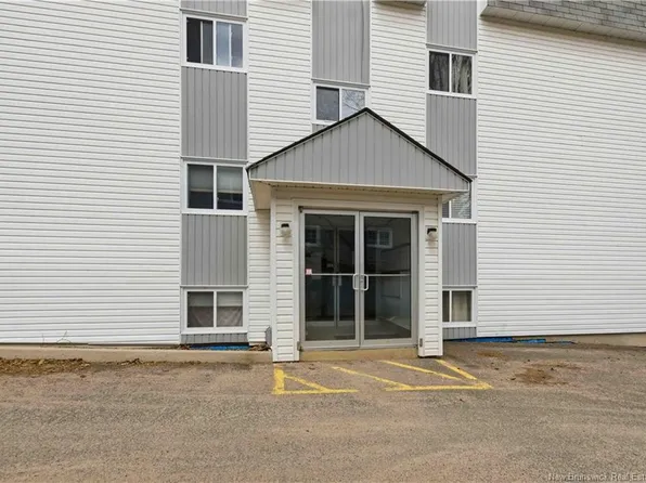 228 Dunns Crossing Rd #5, Fredericton, NB E3B 2A6