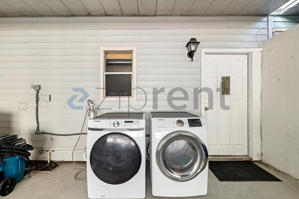 2 bed, 1200 sqft, $2,200 — Photo 4
