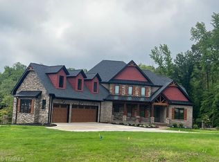 7617 Pemberley Dr, Oak Ridge, NC 27310