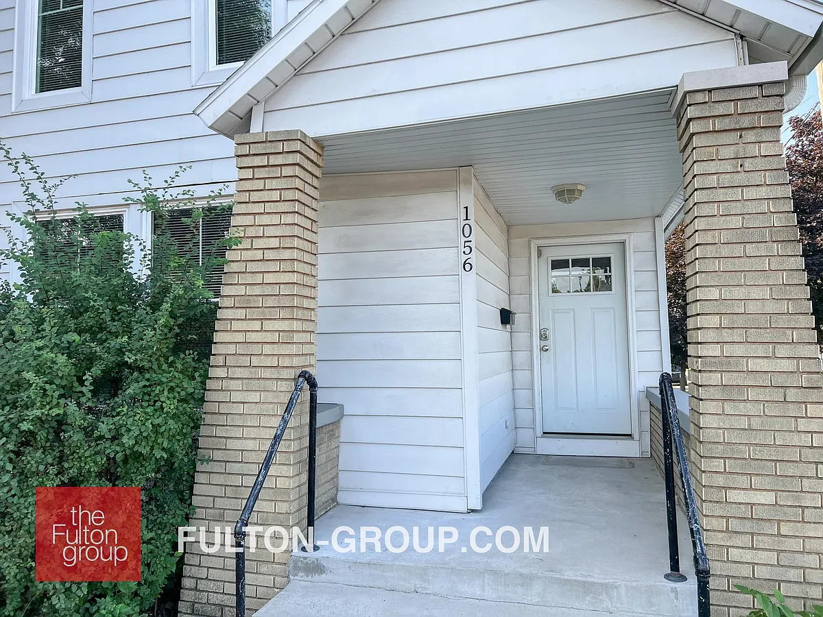 Building Photo - 1056 Fulton St W