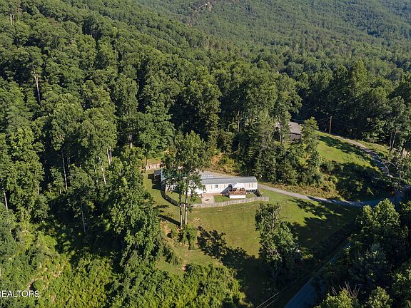 5th image of 425 Bazel Rd