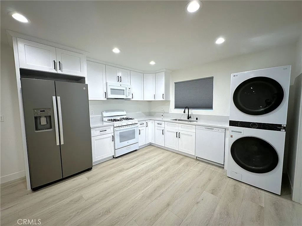 1 bed, 499 sqft, $1,750 — Photo 3