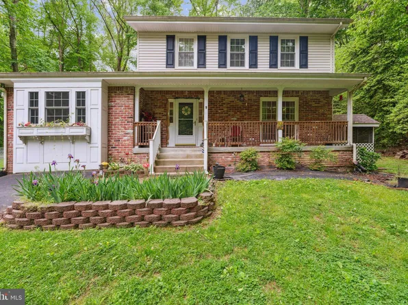 6470 Tip Hill Dr, La Plata, MD 20646