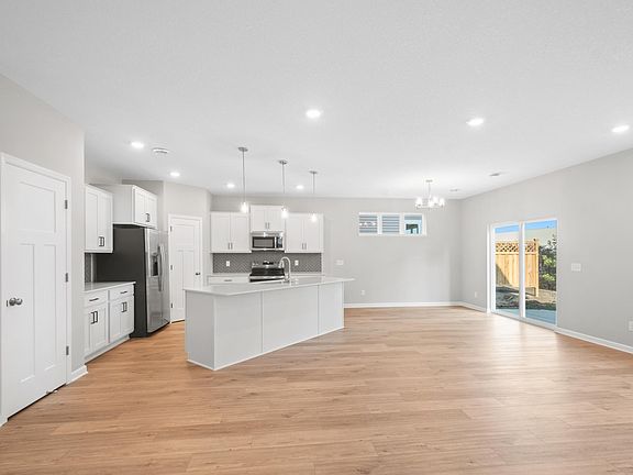 3rd image of 3826 Wren Ave