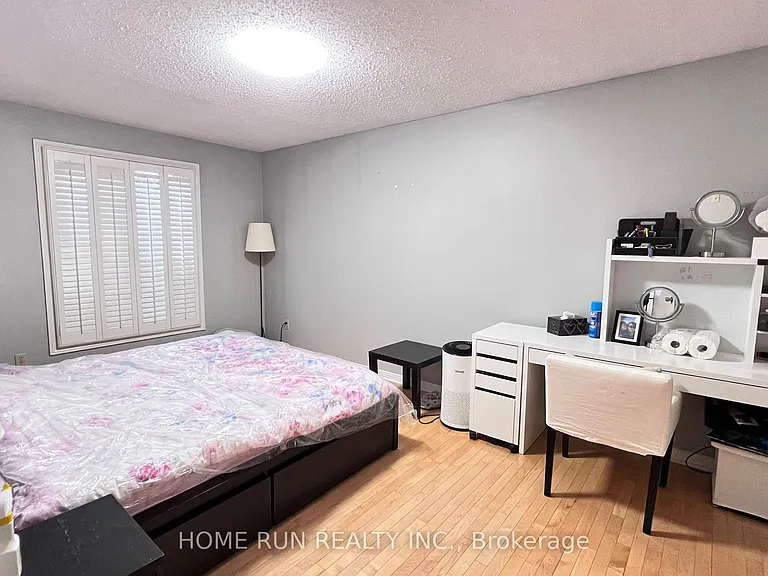 960 Cahill Dr W — Photo 13