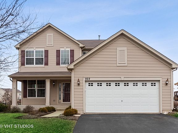 3rd image of 922 Galena Dr