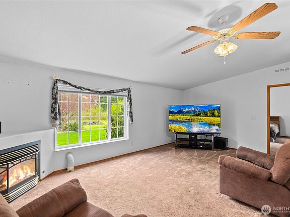 4th image of 18437 Elderberry Street SW
