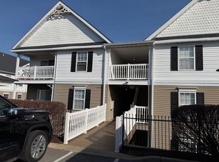 9200 Spring Creek Ln, O'Fallon, MO 63368