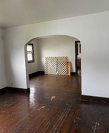 3rd image of 3107 Janes Ave