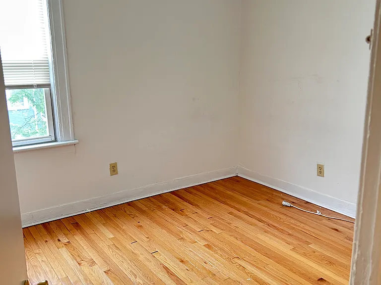 185 Goldsmith Ave #2 — Photo 6