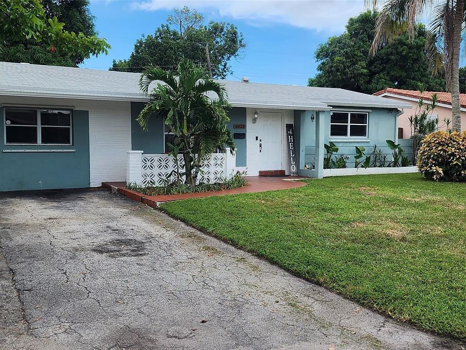 1st image of 2421 Sabal Palm Drive