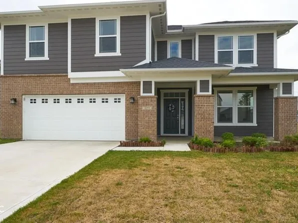 8255 Carnegie Ln, Zionsville, IN 46077