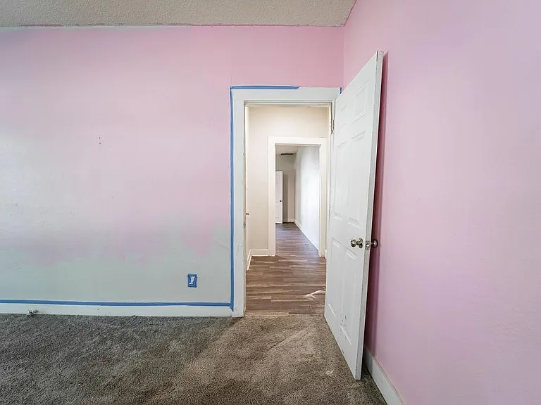 720 Main St — Photo 8
