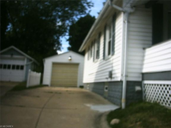 5th image of 479 Westmoreland St