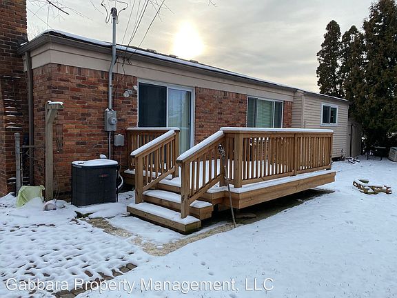 3rd image of 13741 Arnold Dr