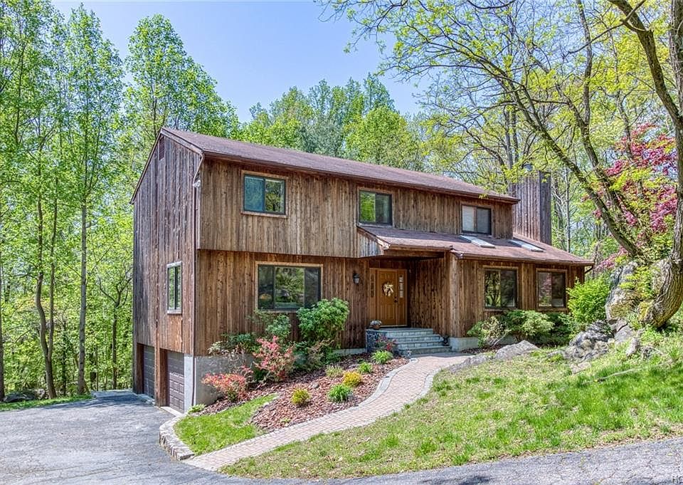 1st image of 26 Amalfi Dr