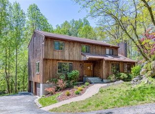 26 Amalfi Dr, Cortlandt Manor, NY 10567