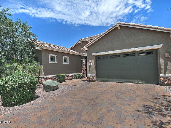 3rd image of 924 E DUMBARTON Avenue