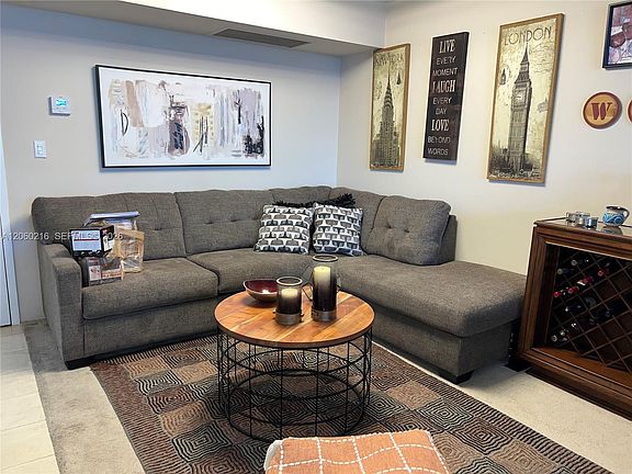 4th image of 3600 Mystic Pointe Dr APT 1111