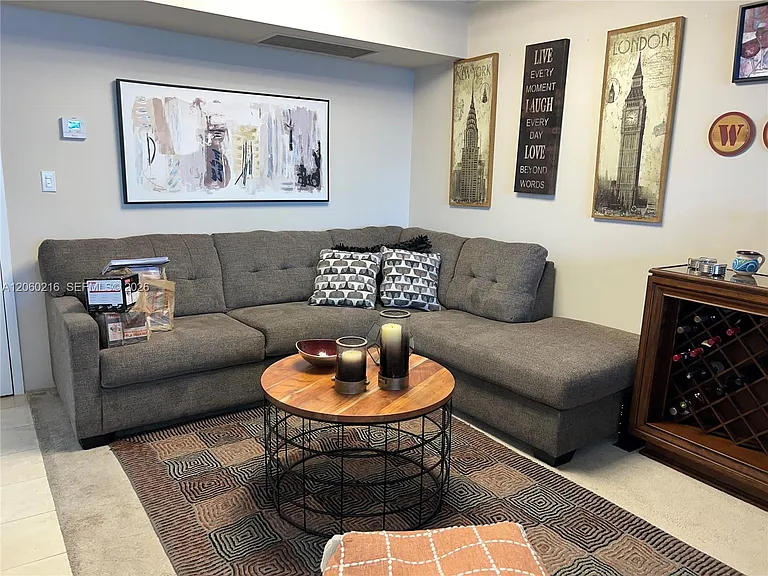 3600 Mystic Pointe Dr #1111 — Photo 4