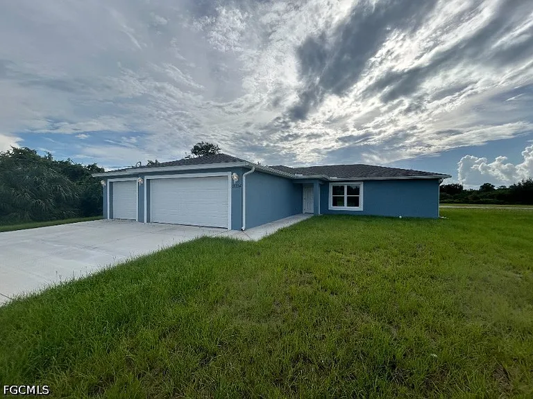 9004 Lamkin Ct — Photo 1