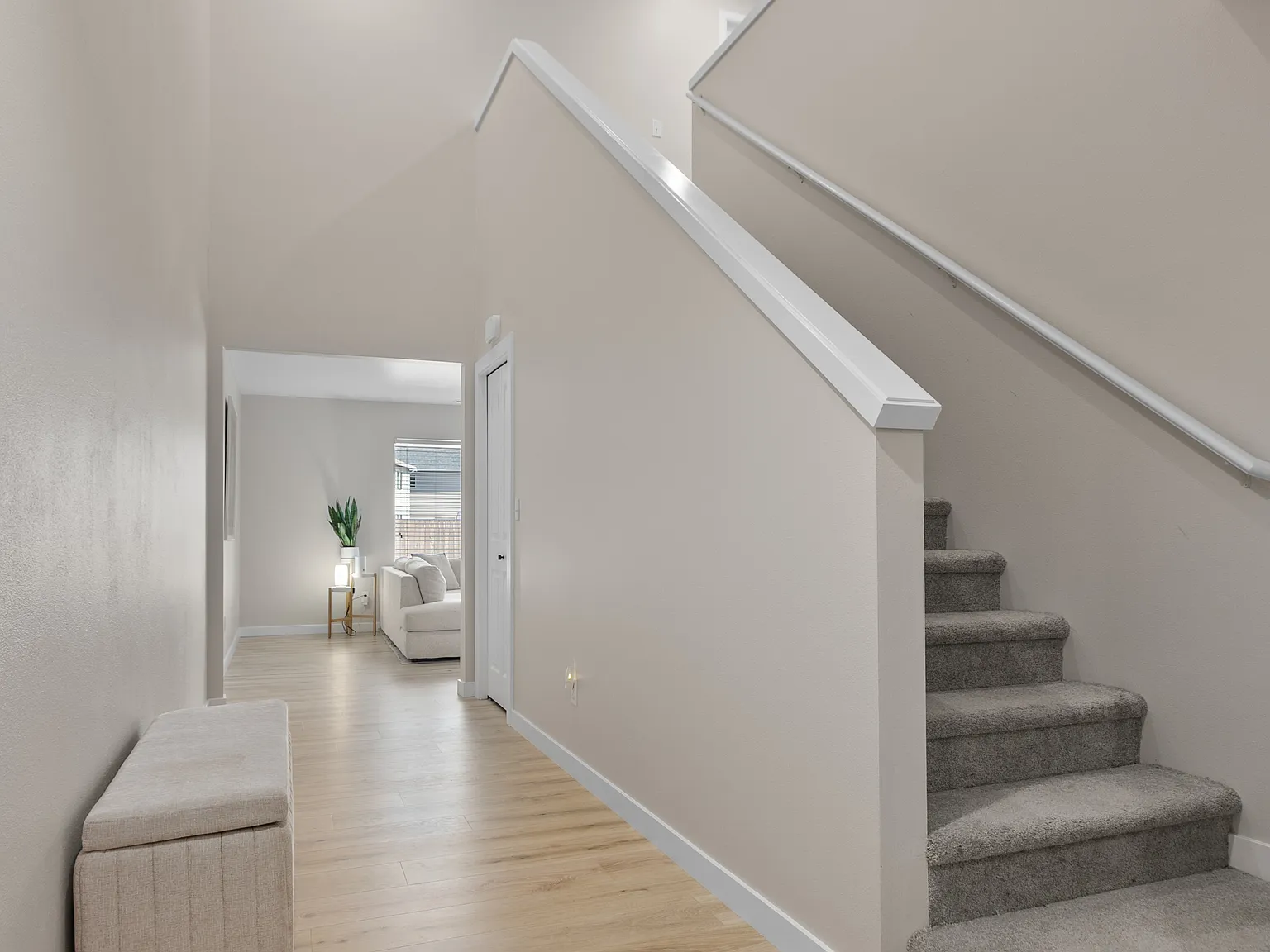3 bed, 2.5 bath, 1590 sqft, $2,995 — Photo 2