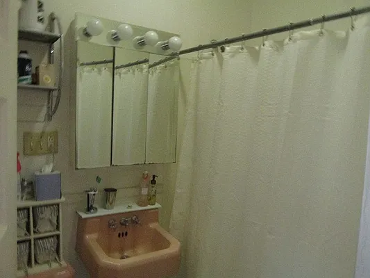 Rented by Windsor Homes Realty Corp | media 85