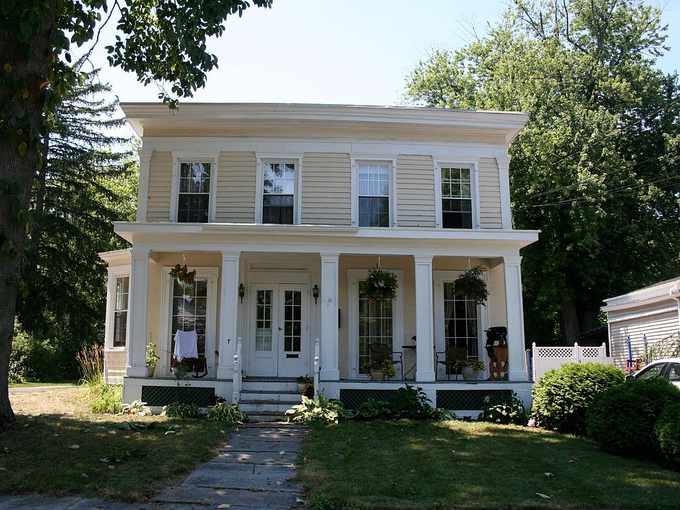 1st image of 7 Hillcrest St #7U