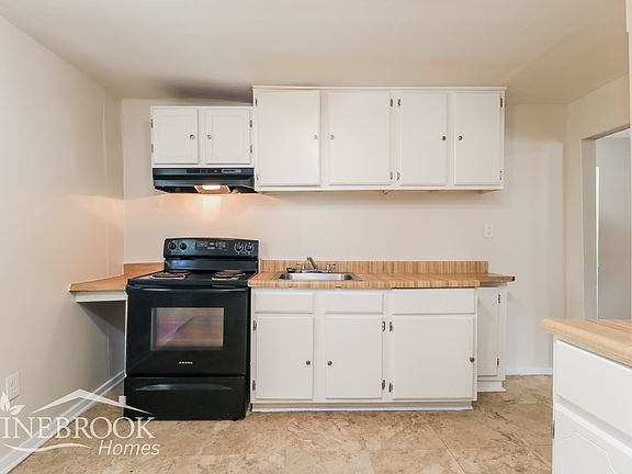 5th image of 9414 Muriel Ave