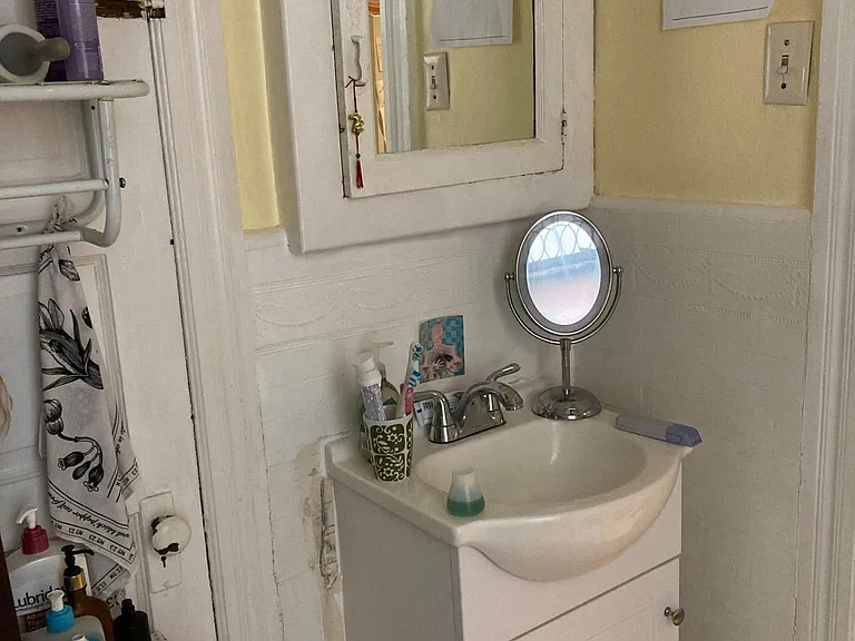 4330 Pine St #2R — Photo 10