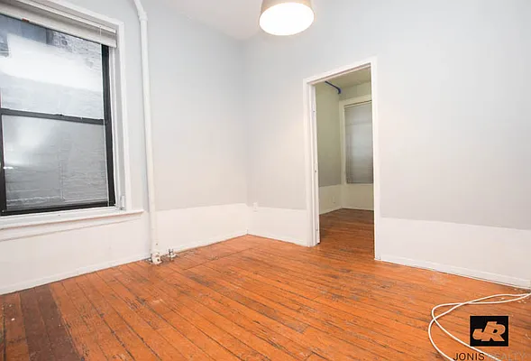 Rented by Jonis Realty | media 13