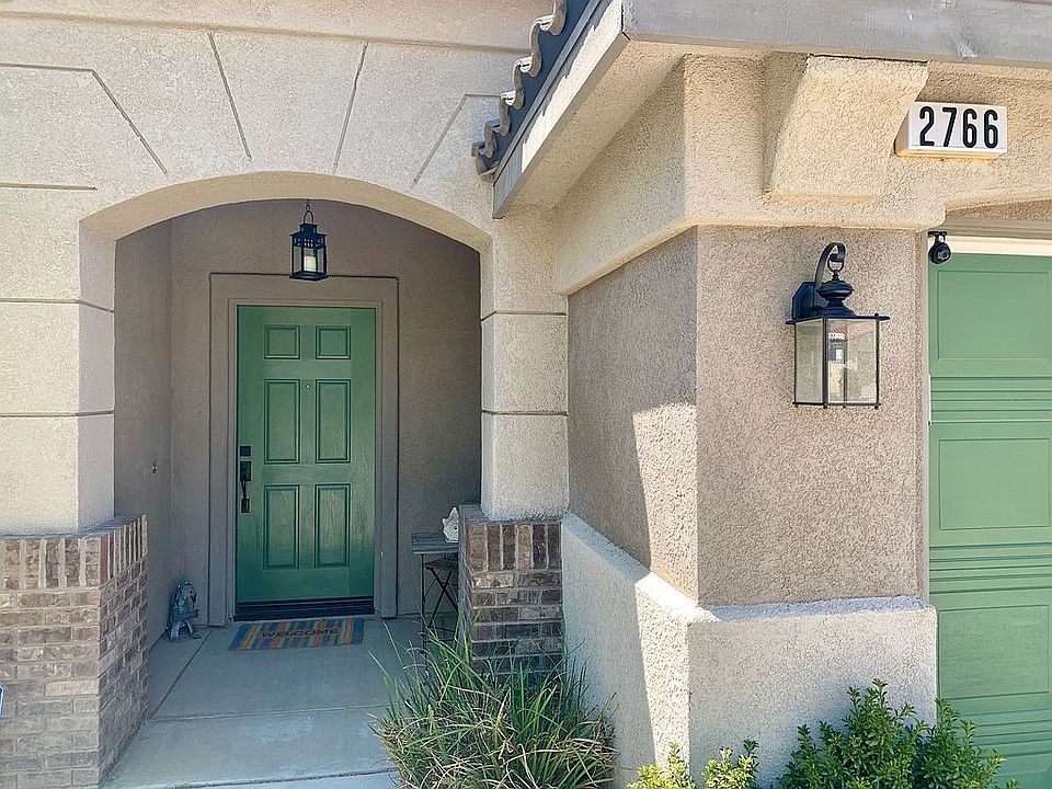 Front Door / Garage
