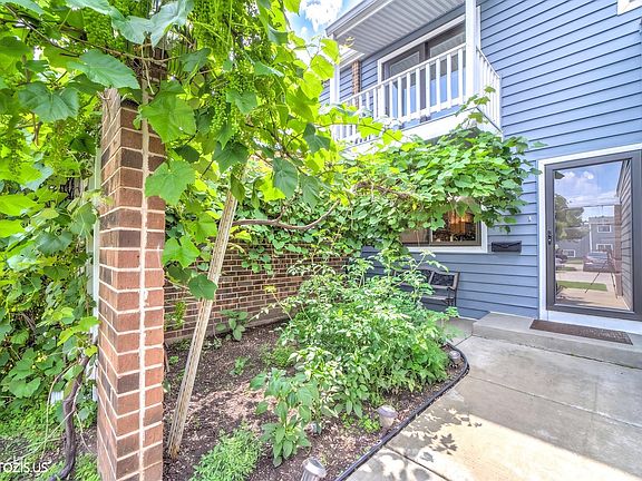 2nd image of 411 Hickory Dr #411