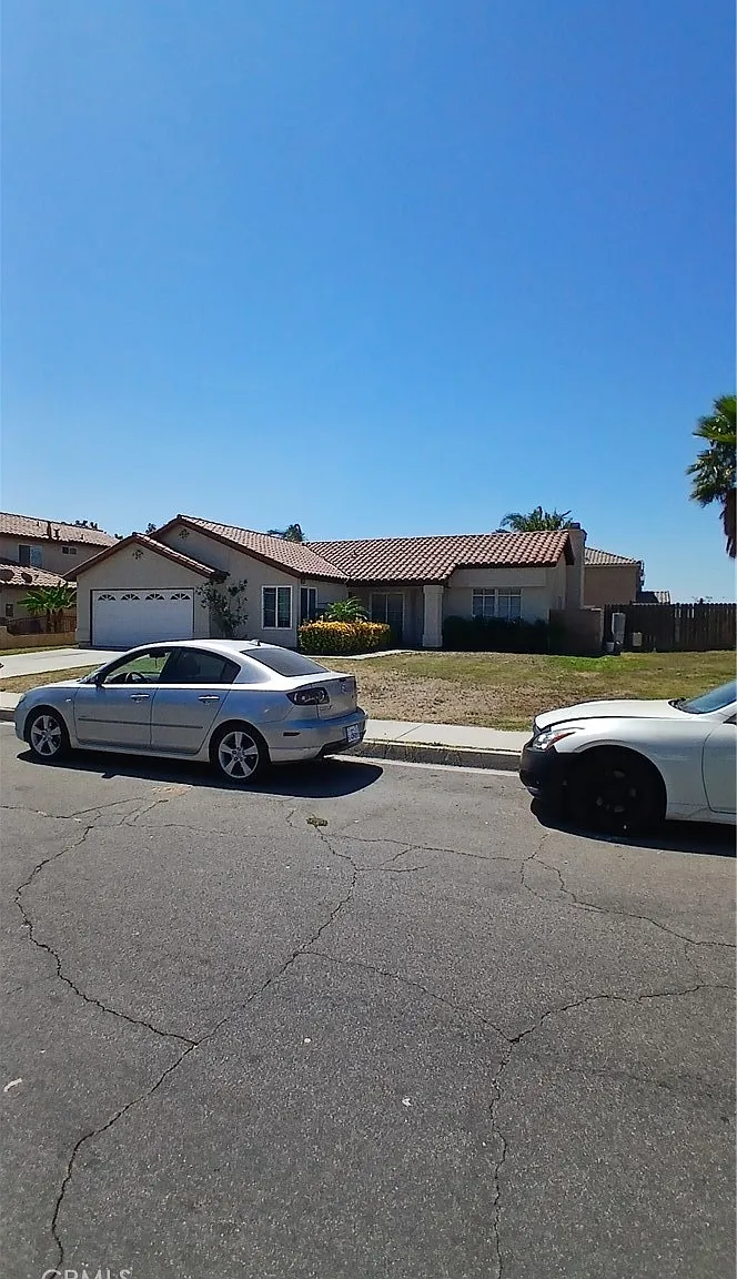 3 bed, 1423 sqft, $2,900 — Photo 2